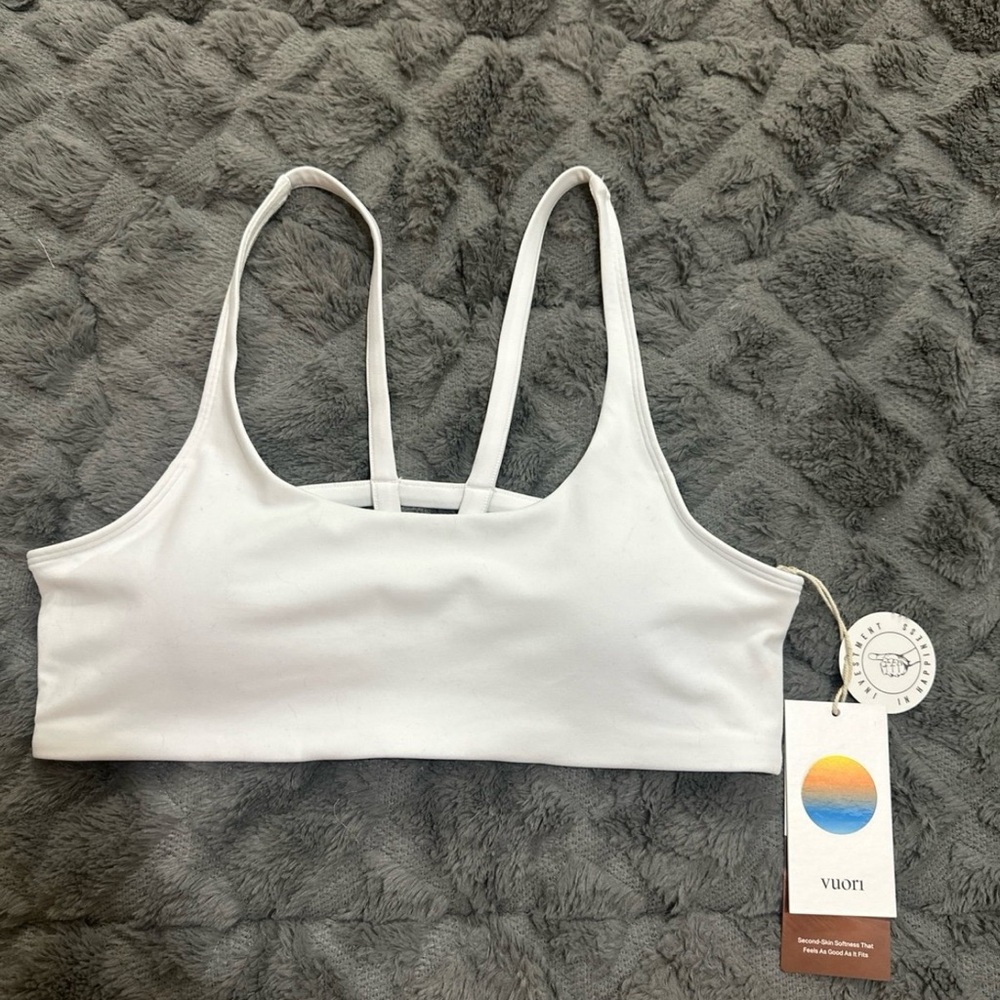 NWT🤍VUORI🤍WHITE YOSEMITE BRA (M) - Picture 4 of 6